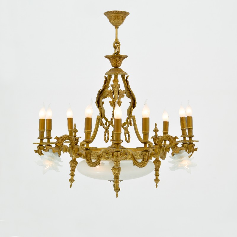 نجفة عتيقة من 12 لمبة على شكل شجرة