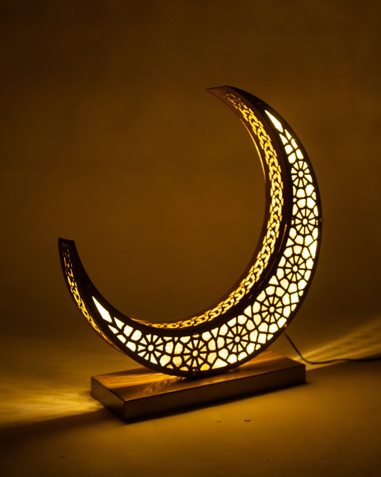 Crescent Lantern, 1 Light, Metal, 65×41cm - Gold