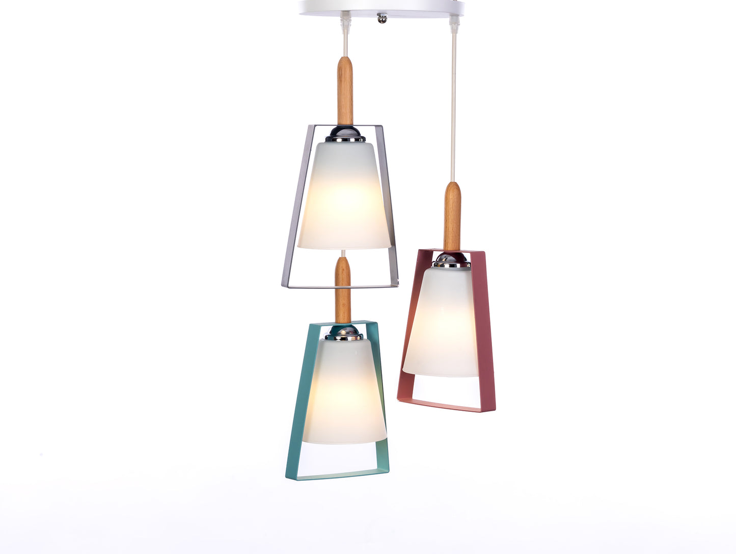 معلقة بثلاث لمبات من طراز برمودا