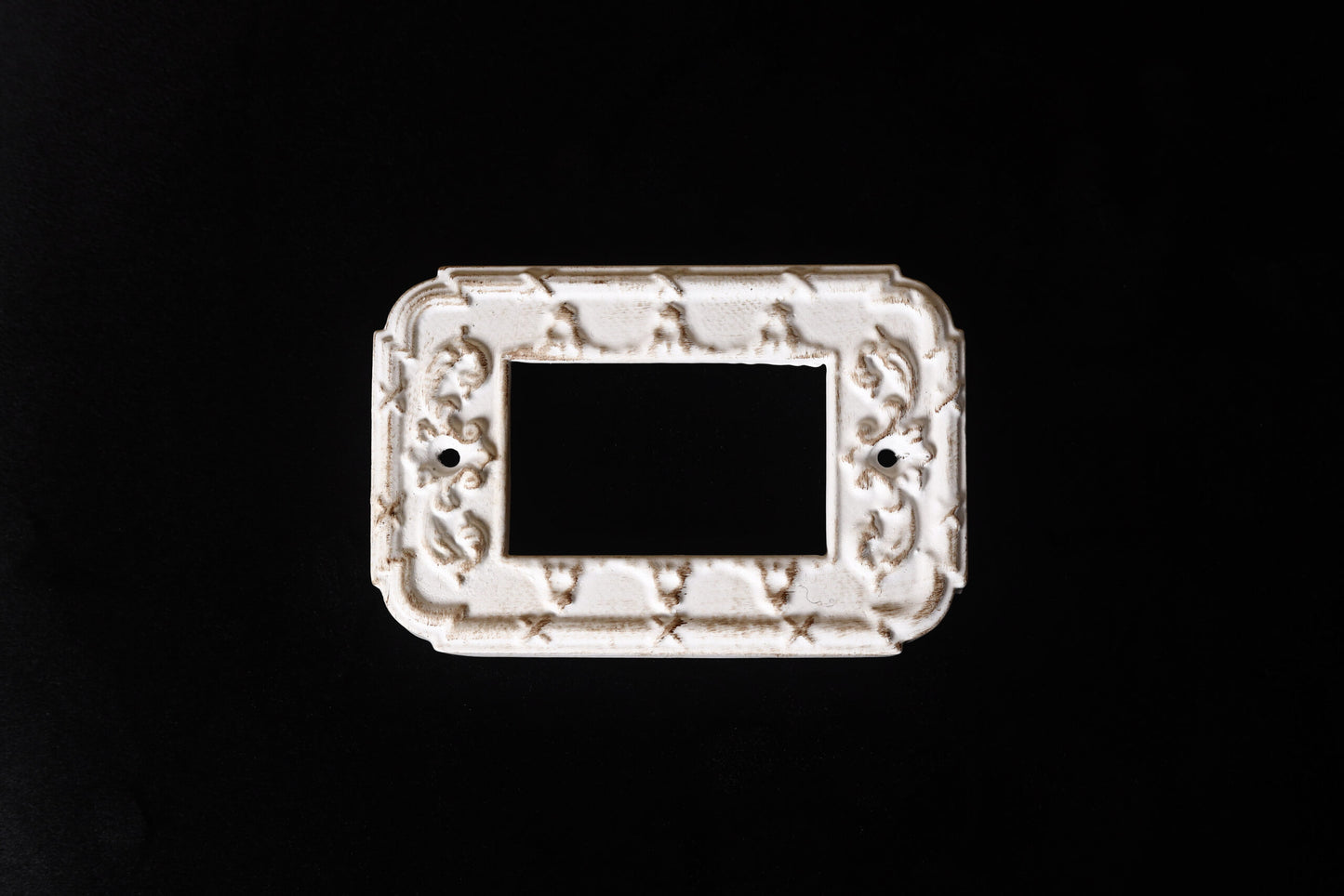 وش كهرباء فرنسية، ألومنيوم، 10×13 سم أبيض من قنديل مصر - French Light Switch Cover, Aluminum, 10×13cm White|Kandil Egypt