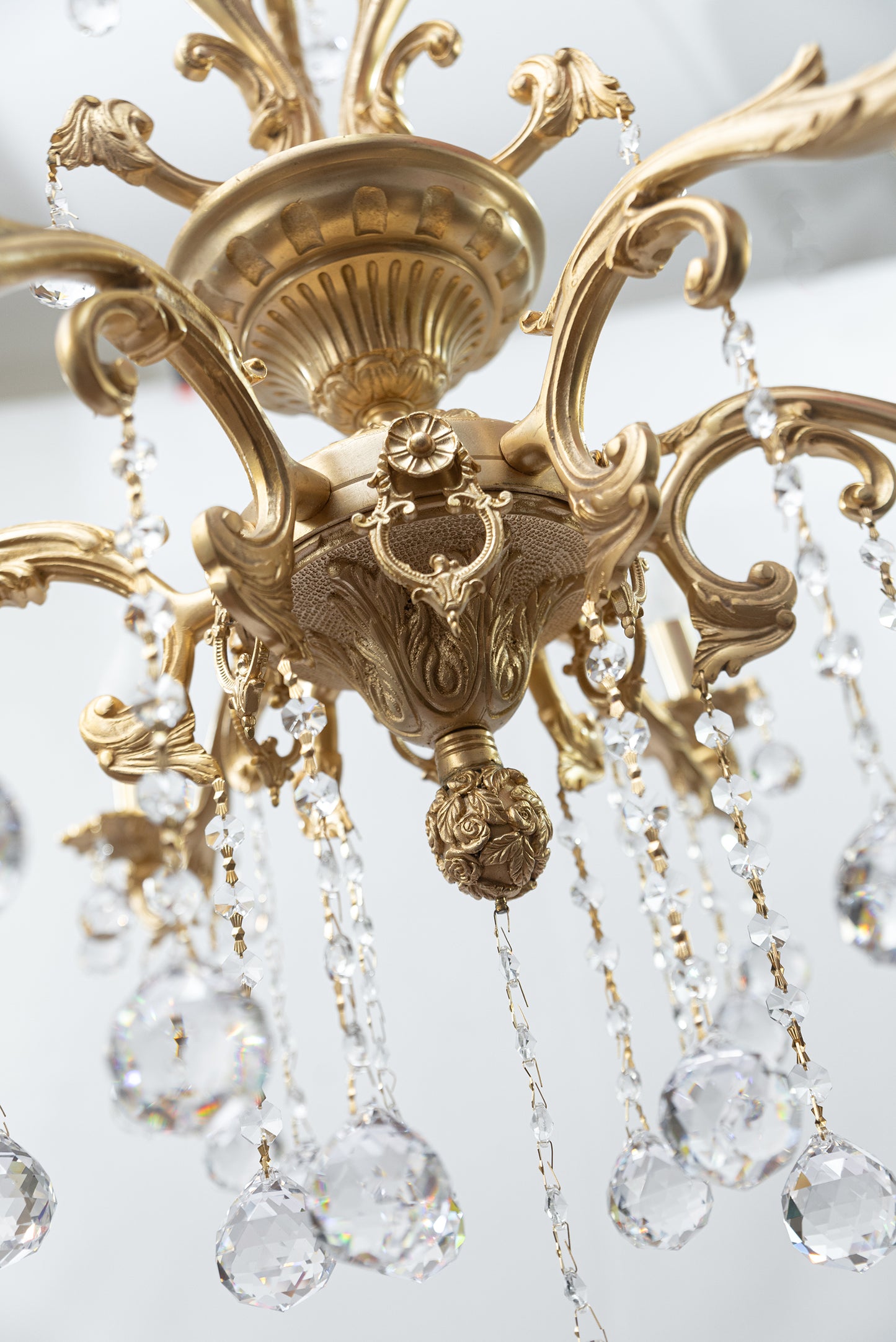 نجفة عرف الديك، 6 لمبات، نحاس، 80×95 سم - مطلي ذهبي عيار 24