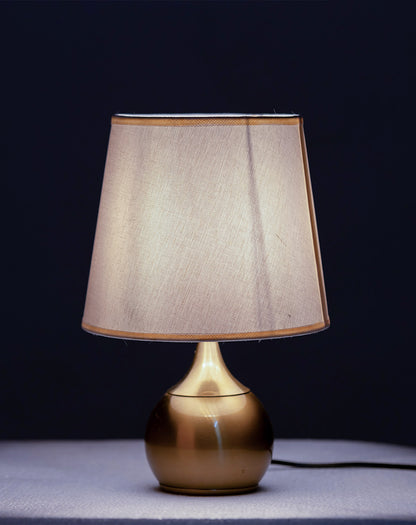 French funnel ball lamp No. 108 Solitaire Gold with lamp shade