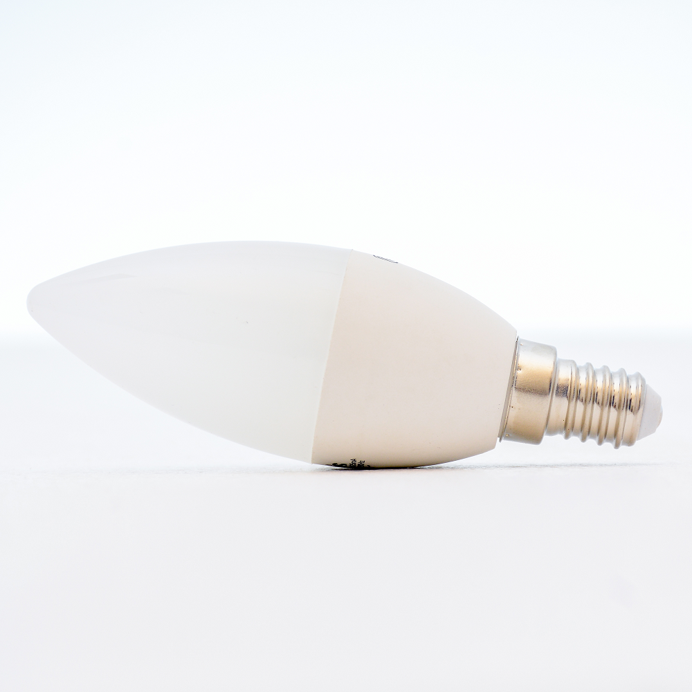 Elios Daylight Opal Candle Bulb 5 Watt E14