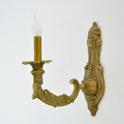 أبليك عتيق من طراز إشبيلية بإضاءة واحدة