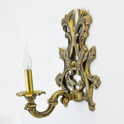 أبليك أندلسي عتيق بإضاءة واحدة