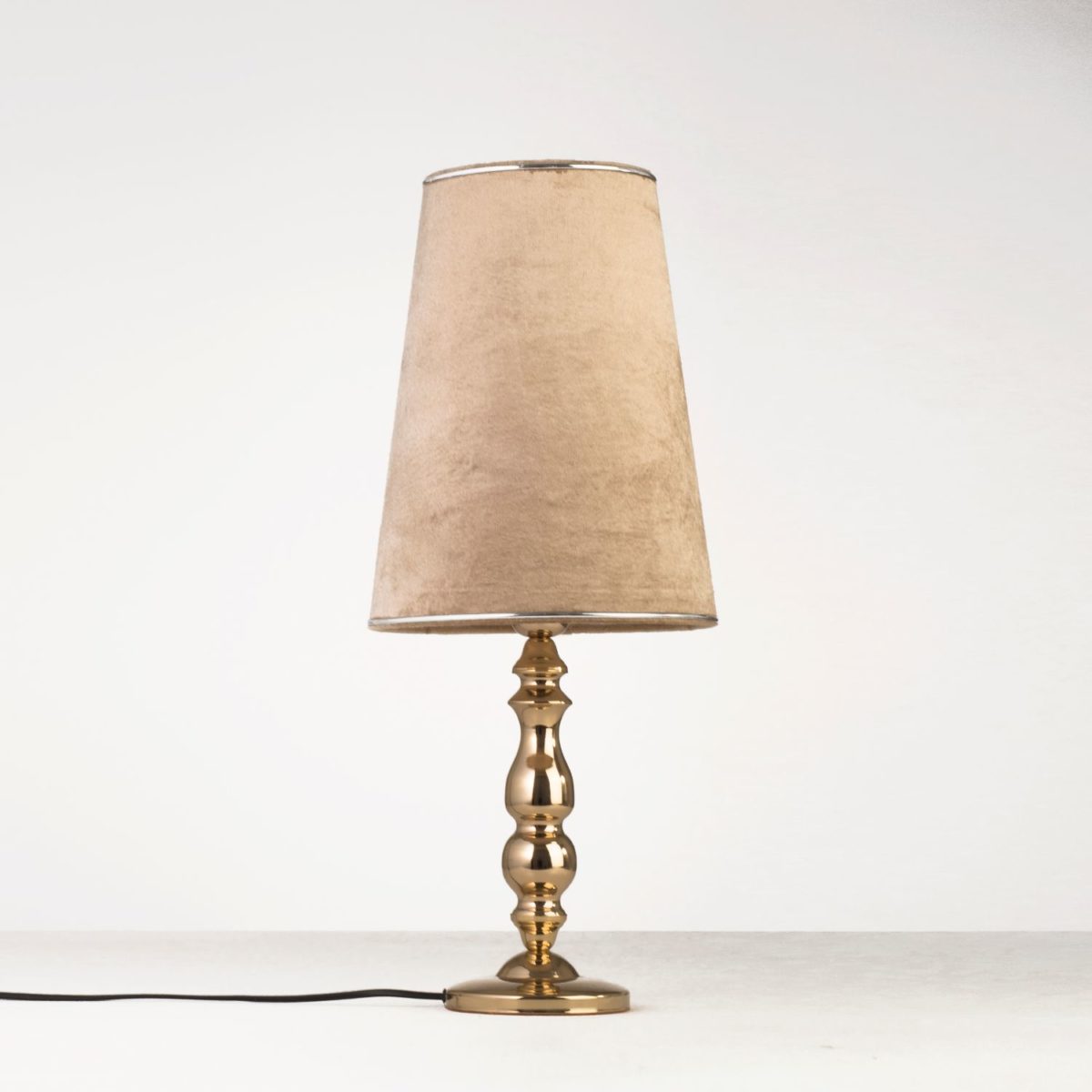 أباجورات قله تايوان رقم 14 سوليتير جولد