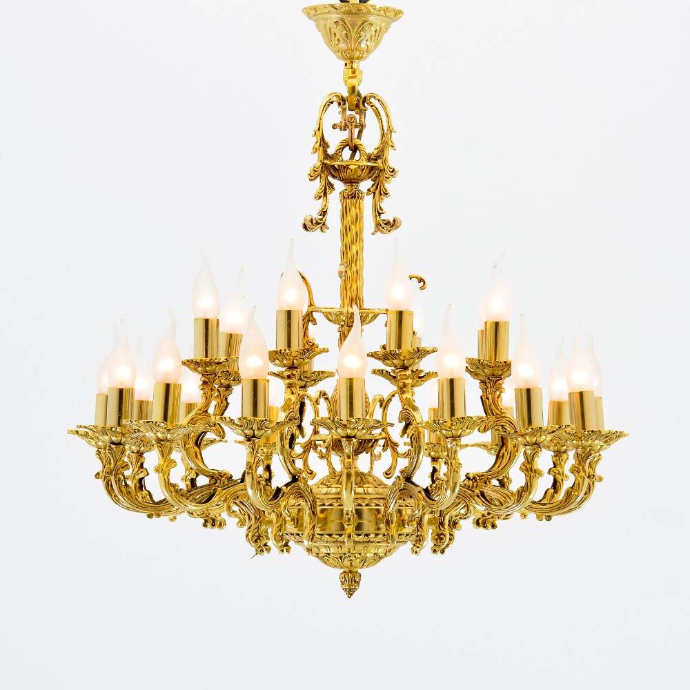 نجفة ذهبية برايد بـ ٢٤ لمبة