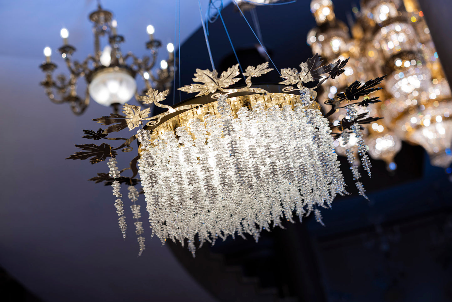 Chandelier 1 meter round grapes leaves code 5519 with crystal solitaire gold