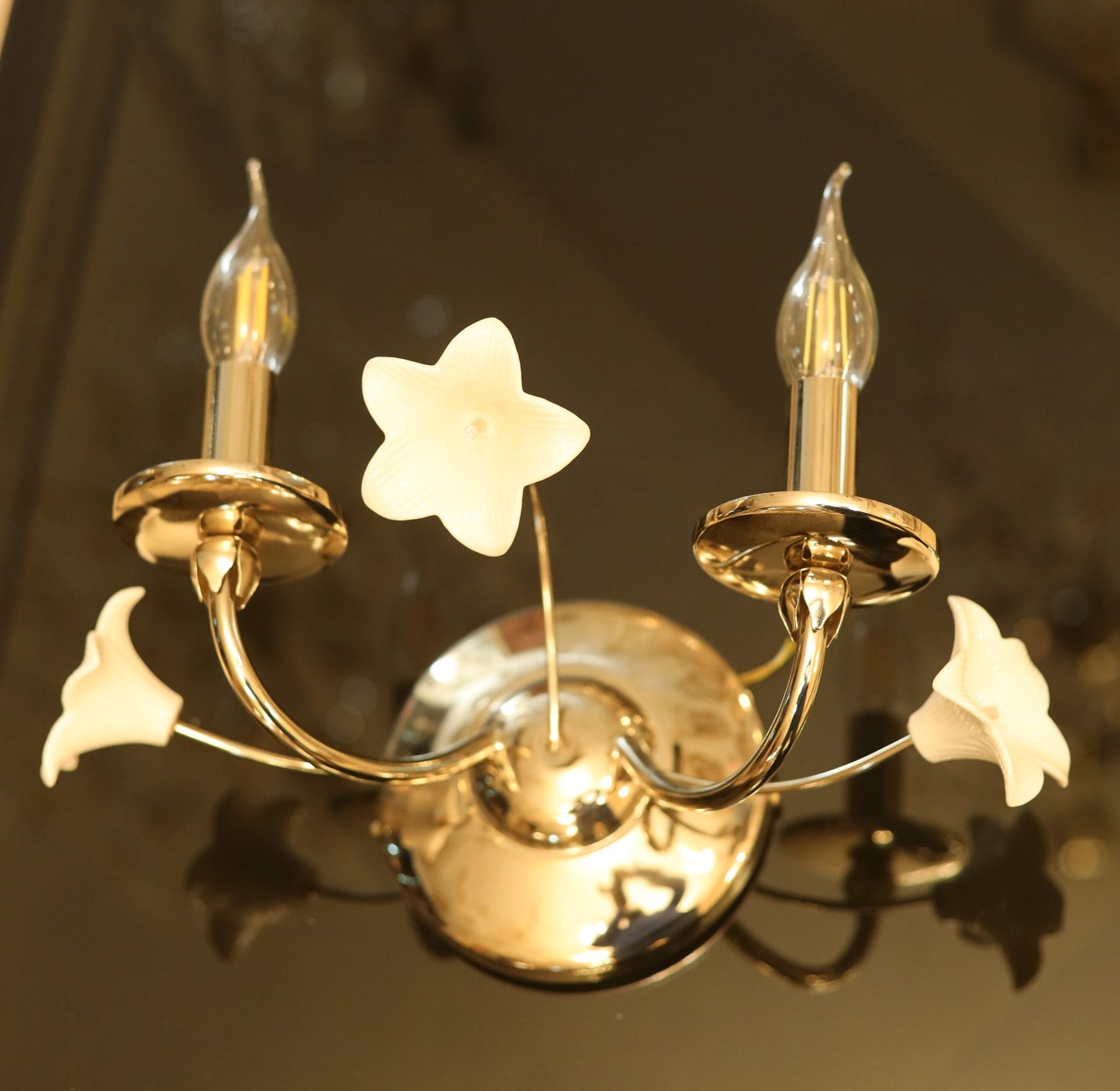 Porcelain roses wall lamp code 4047 duple 3 porcelain roses solitaire gold