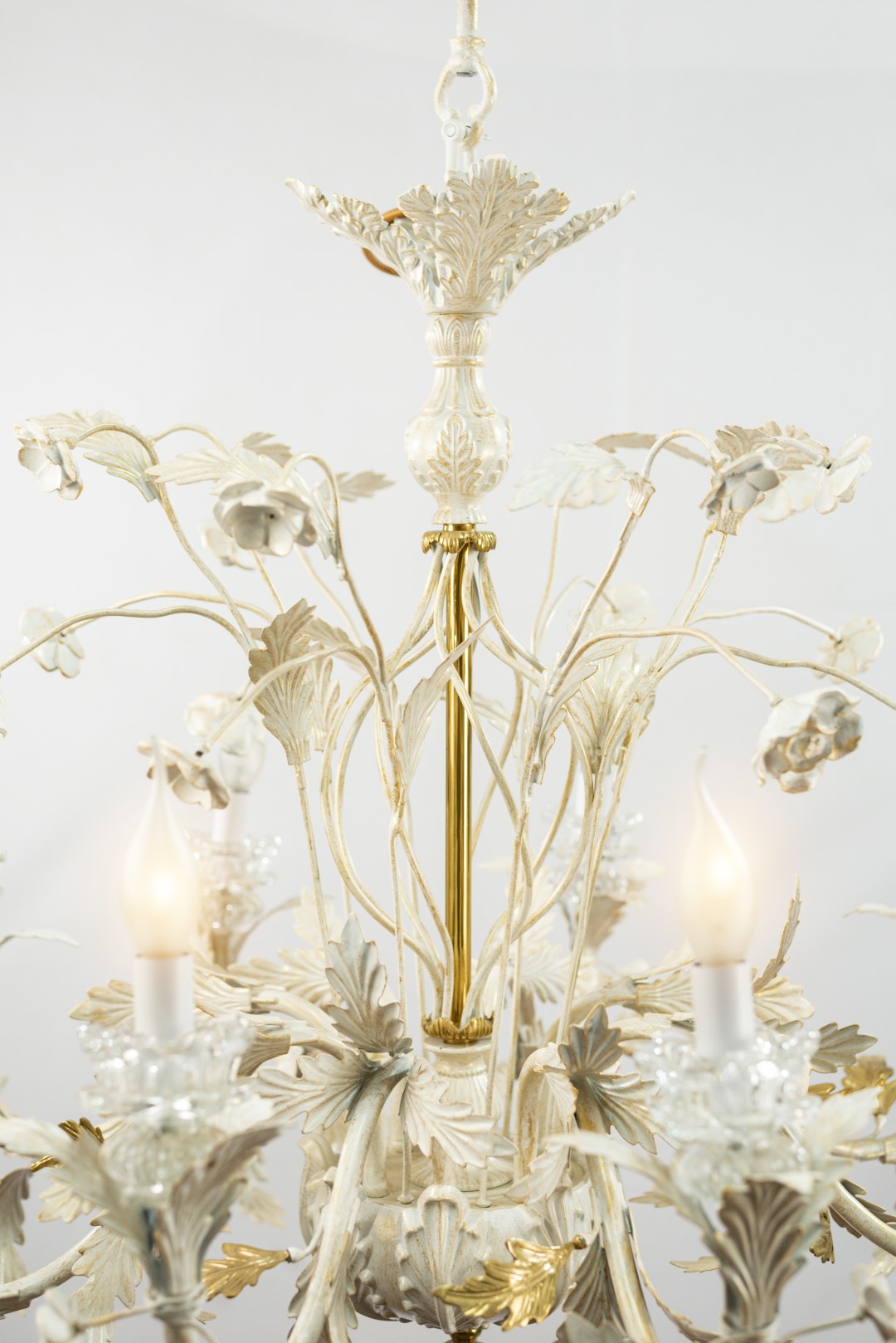 Leaf 8 bulbs whitey chandelier