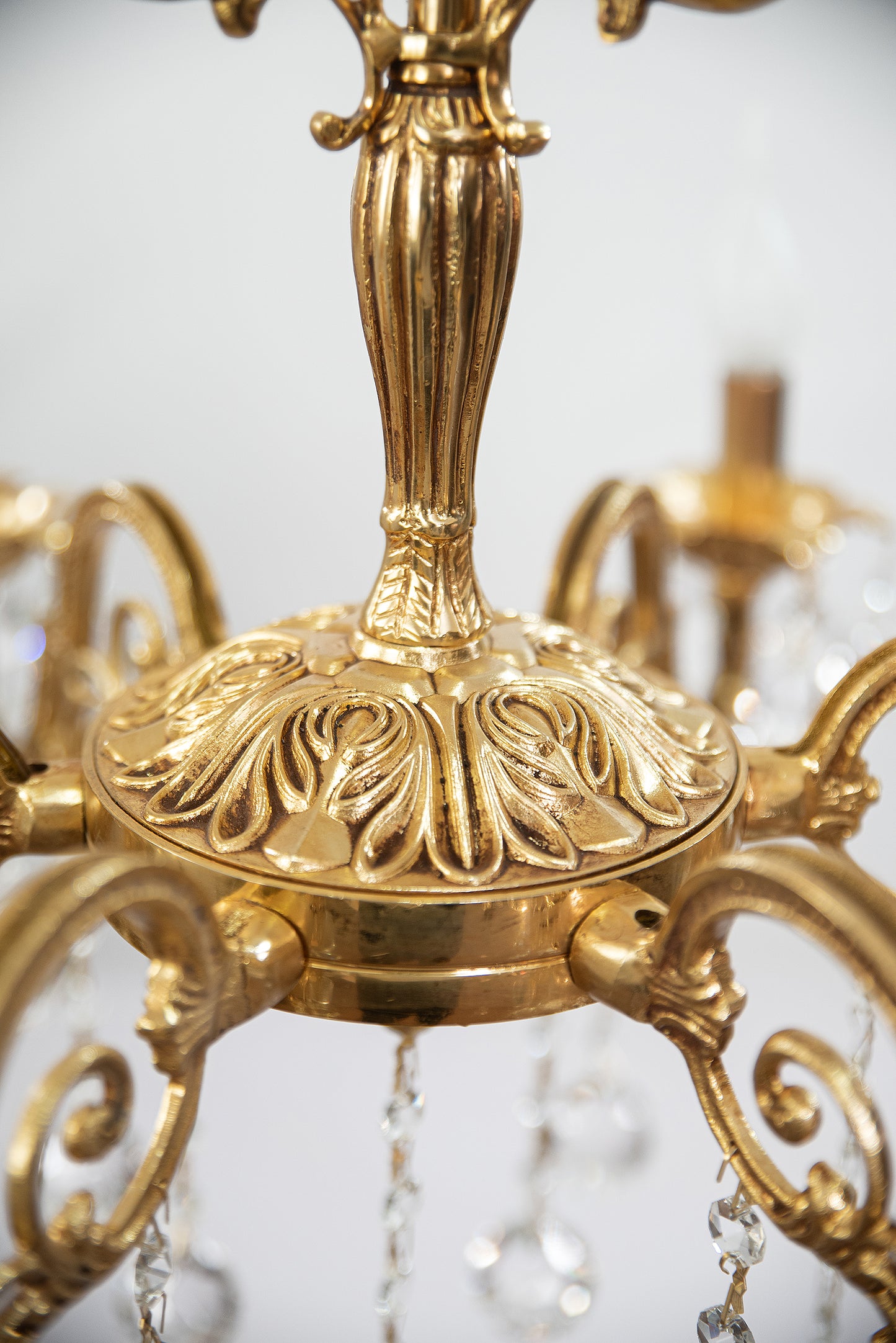 نجفة إسبانية، 6 مصابيح، نحاس، 70×85 سم - ذهب عيار 24