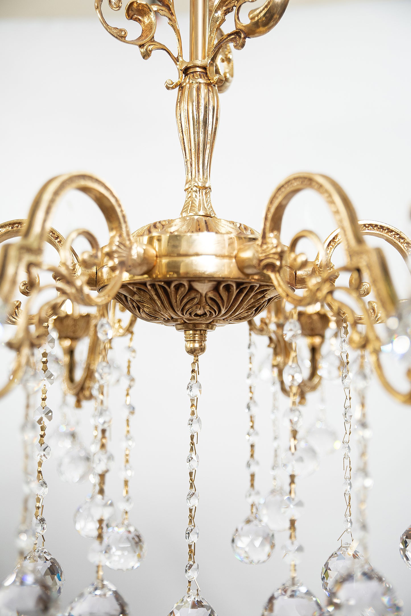 نجفة إسبانية، 6 مصابيح، نحاس، 70×85 سم - ذهب عيار 24