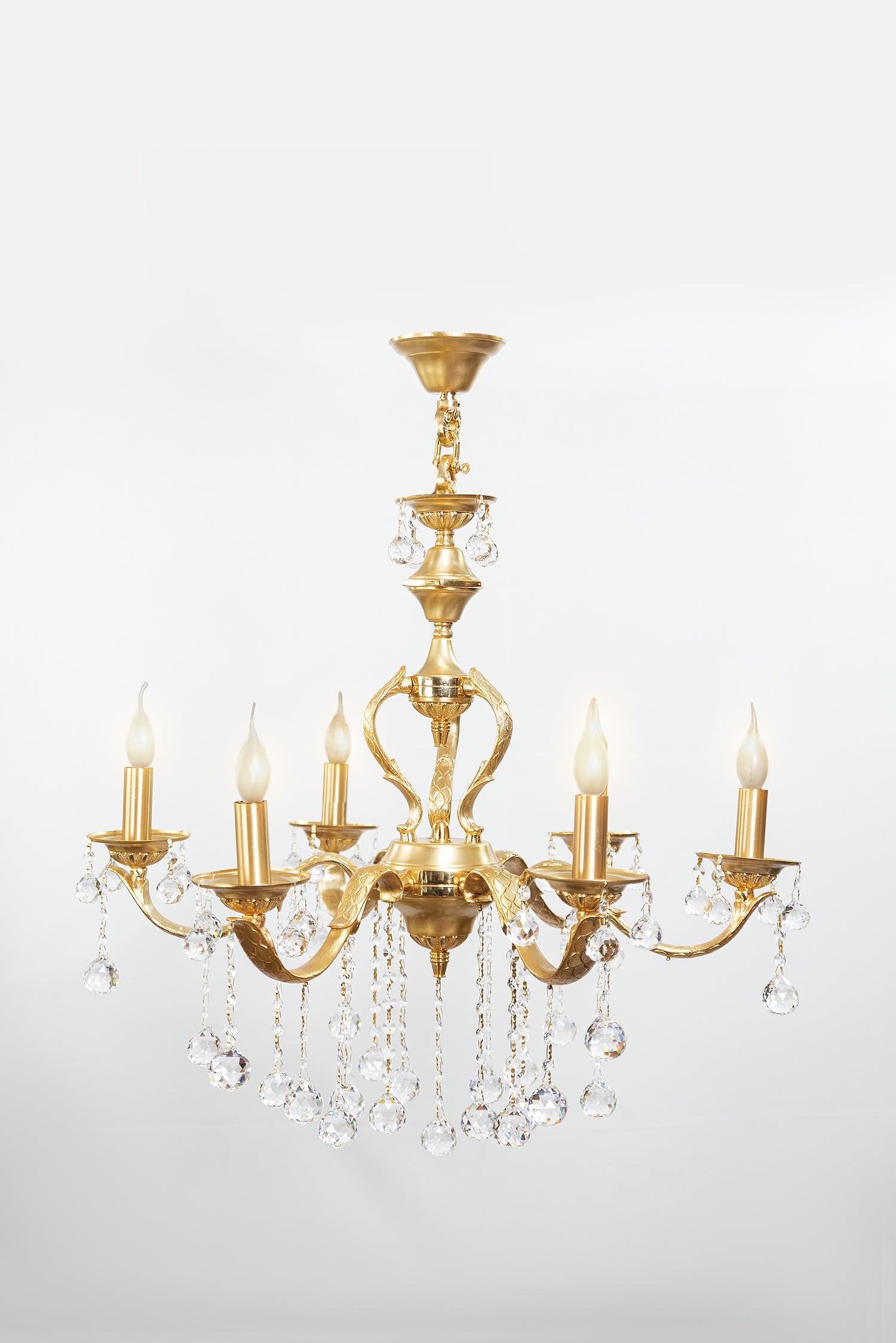 نجفة حراشف السمك، 6 لمبات، نحاس، 80×90 سم – مطلي ذهبي عيار 24 من قنديل مصر - Fish-scale Chandelier, 6 Lights, Copper, 80×90cm – 24k Gold|Kandil Egypt