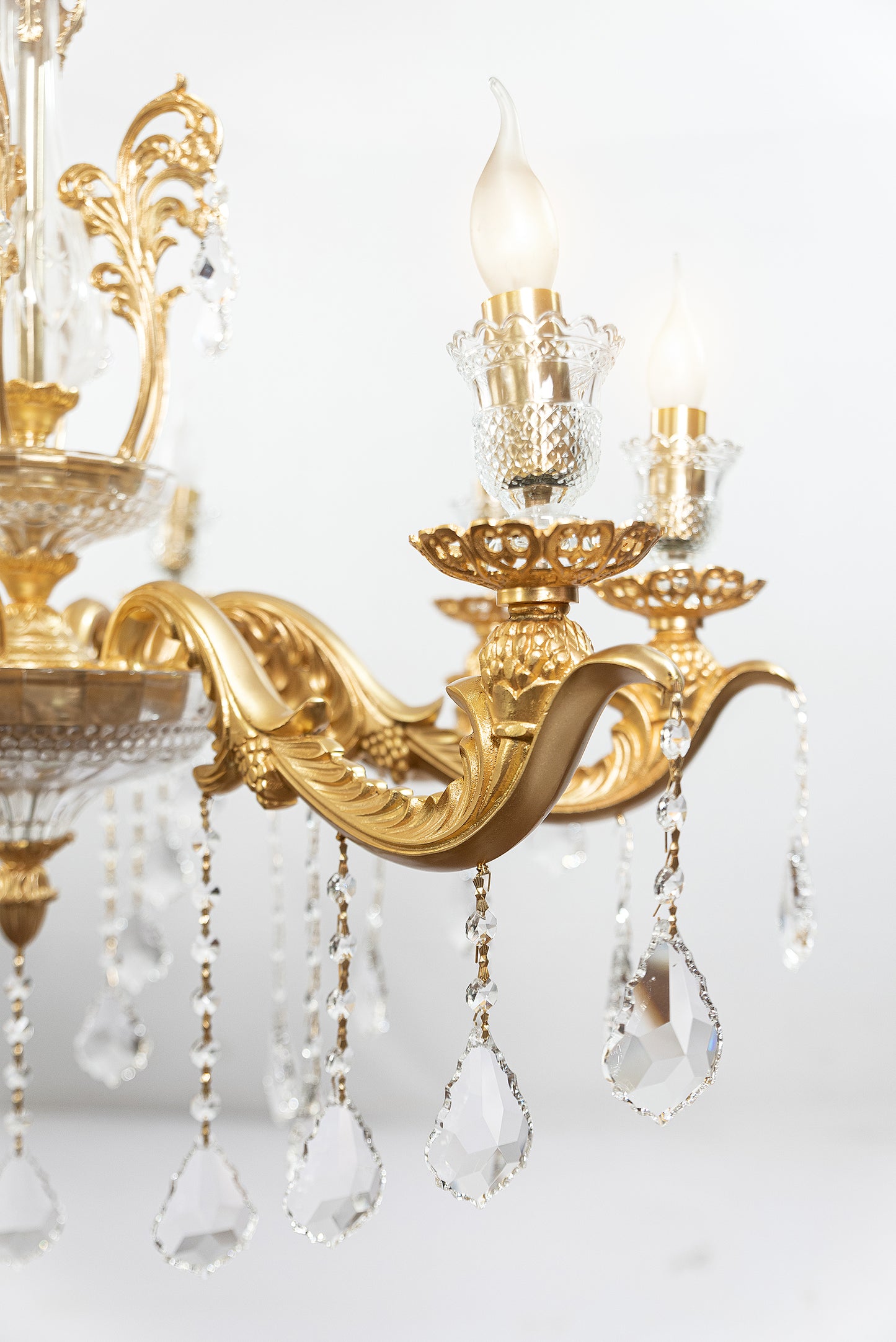 نجفة لامار، 8 مصابيح، نحاس، 95×90 سم - ذهب عيار 24