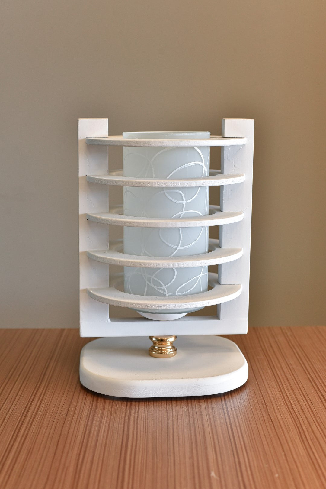 white circles table lamp