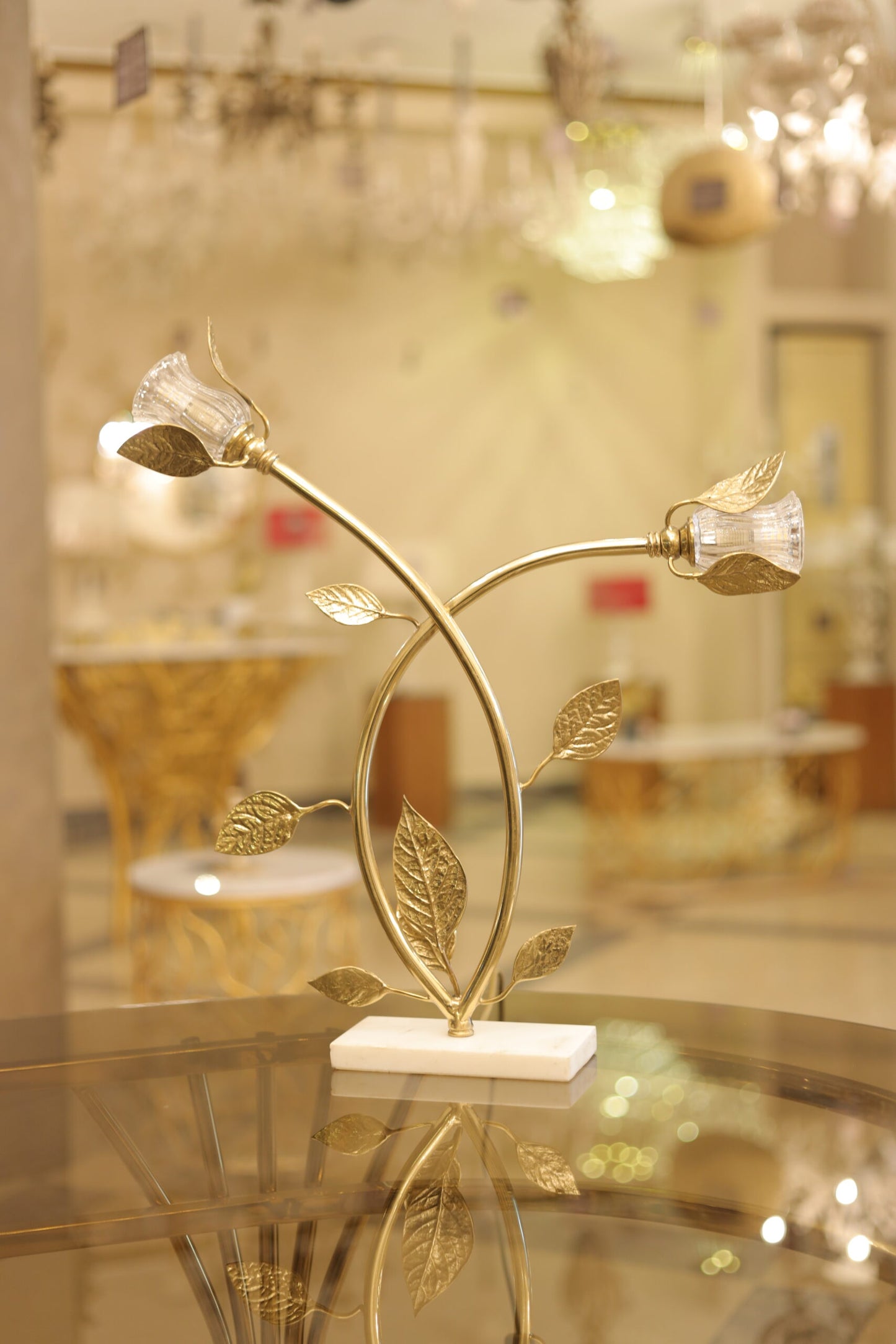 ملحق ليفانتي، ذراعان، قاعدة من الرخام النحاسي، المنتج 71207400، لامع