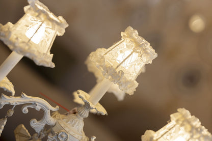 Candlestick, 3 arms, 4 bulbs, rooster crest, white area