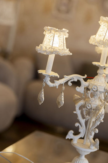 Candlestick, 3 arms, 4 bulbs, rooster crest, white area