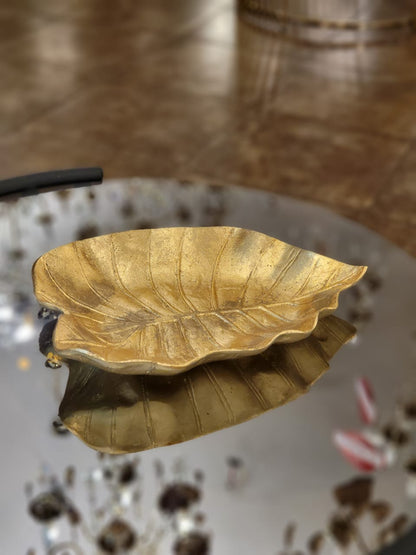 ورق شجر فرنسية ذهبية