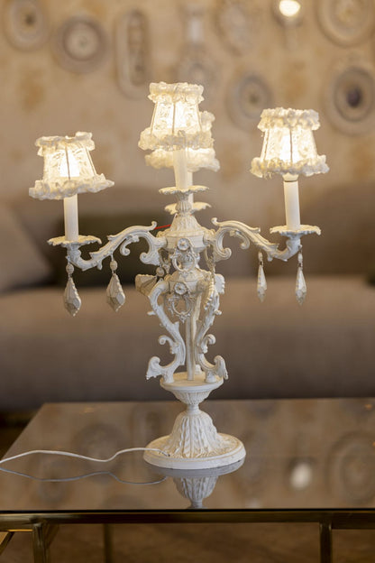 Candlestick, 3 arms, 4 bulbs, rooster crest, white area