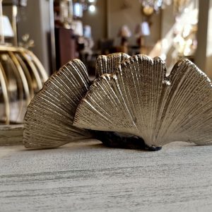 Volcano accessory two solitaire wings